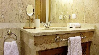 Pension in Funchal (Madeira) oder Ferienwohnung oder Ferienhaus