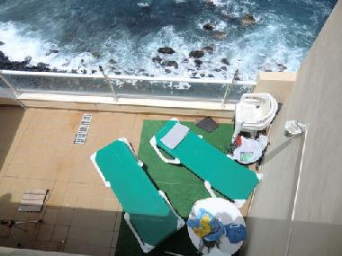 Terrasse mit Blick auf das Meer 