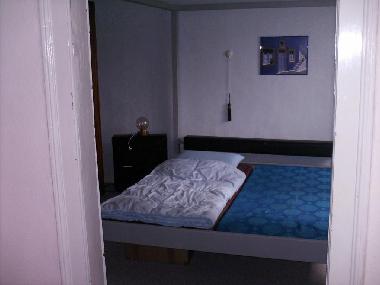 DZ Blue Room (Waschbecken im Zimmer)