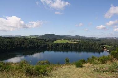 Pension in blot l'eglise (Puy-de-Dme) oder Ferienwohnung oder Ferienhaus