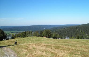 auf dem Aschberg Blick nach Klingenthal und Sch�neck