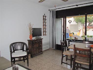 Wohnzimmer Blick zur Terasse