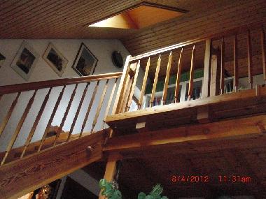 Empore mit Internet, Video