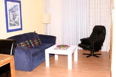 Wohnbereich mit ausziehbarer Bettcouch