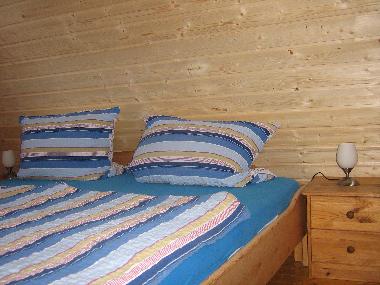 2 Schlafzimmer. Die Schlafzimmer sind durch einen Flur getrennt.  Bettw�sche wird einmalig gestellt.