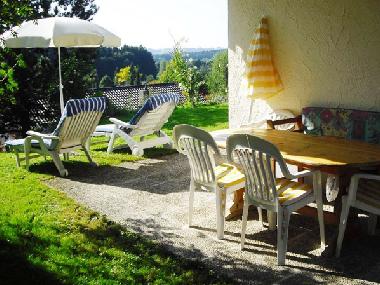 Blick auf den Garten und Teil des Panoramas