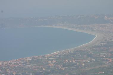 Aussicht auf die Bucht bis Milazzo
