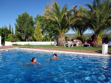 Pool mit Quellwasserbef�llung