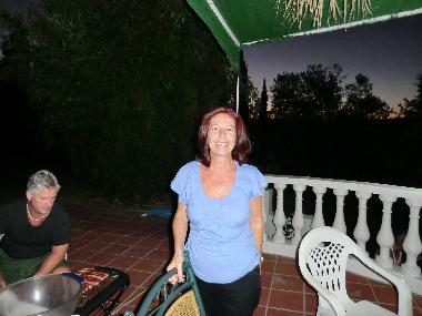 Das bin ich, Yolanda. Ihre Gastgeberin.