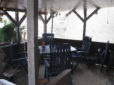 Gartenterasse mit Grillplatz