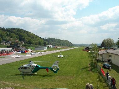 Sportflughafen Vilshofenn - Rundgl�ge Segelflug Traglifter