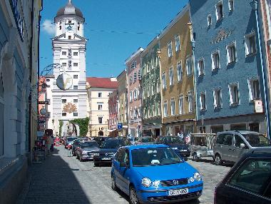 Vilshofen Innenstadt mit Blick auf das Stadttor