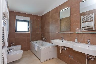 Villa in Karigador (Istarska) oder Ferienwohnung oder Ferienhaus