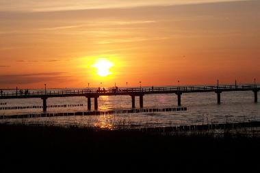 nur 50m zum Strand - Blick vom Strandbergang zur Seebrcke