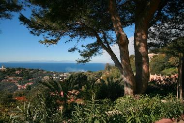 Villa in Torre delle Stelle  (Cagliari) oder Ferienwohnung oder Ferienhaus