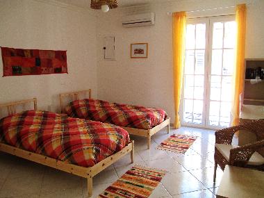 Schlafzimmer 1 (mit Einzelbetten)