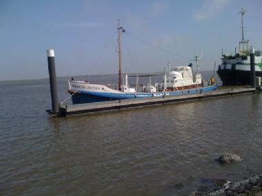 Ein "bermtes" Boot Neeltje Jakoba