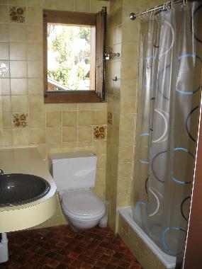 Badezimmer mit Dusche