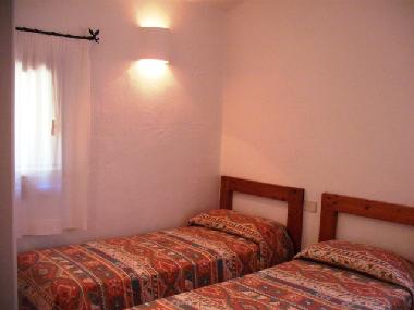 Schlafzimmer mit 2 Einzelbetten