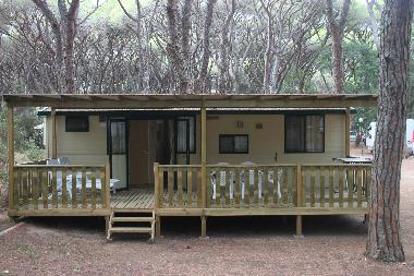 Auenansicht ZEBU-Mobilheim mit groer Terrasse