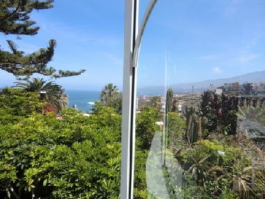 Traumhafter Blick �ber die Nordk�ste und das Meer von der Villa aus.