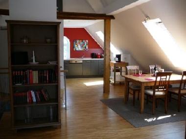 Wohnzimmer mit Blick zur Kche