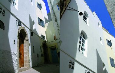 Au�enfassade vom Haus mit Eingangst�r