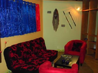 Raum zum Relaxen im offenen Wohnbereich mit zus�tzlicher Schlafcouch.