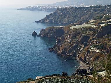 K�ste mit Blick auf Nerja