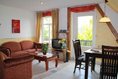 Wohnzimmer und Esszimmer