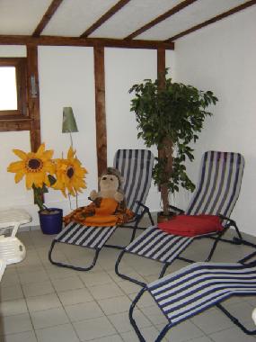 Der Ruheraum mit groer Dusche