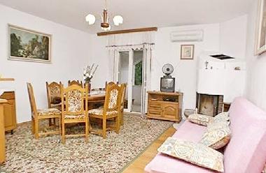 Ferienhaus in Mirca (Splitsko-Dalmatinska) oder Ferienwohnung oder Ferienhaus