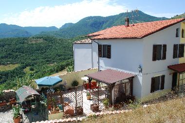 Ferienhaus in Fabriano (Ancona) oder Ferienwohnung oder Ferienhaus