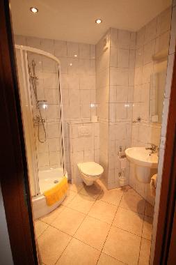 Badezimmer mit Dusche