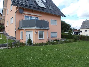 Ansicht Sdseite mit Eingang und Terasse