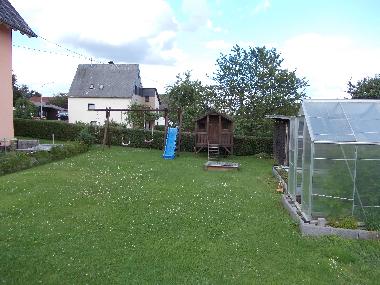 Garten mit Spielgerte