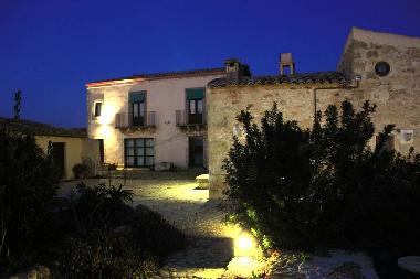 Schloss / Burg in Punta Secca (Ragusa) oder Ferienwohnung oder Ferienhaus