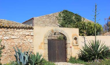 Schloss / Burg in Punta Secca (Ragusa) oder Ferienwohnung oder Ferienhaus