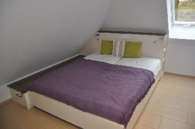 Schlafzimmer 3, Doppelbett (OG)