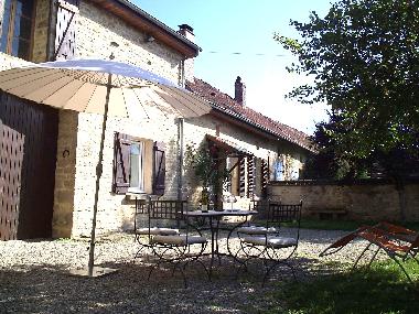 Ferienhaus in SENNEVOY LE BAS (Yonne) oder Ferienwohnung oder Ferienhaus