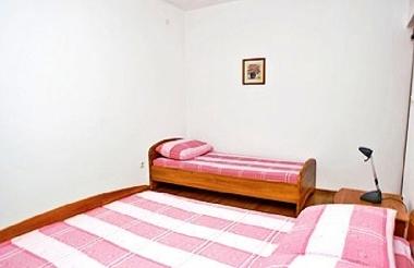 Ferienhaus in Mirca (Splitsko-Dalmatinska) oder Ferienwohnung oder Ferienhaus