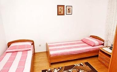 Ferienhaus in Mirca (Splitsko-Dalmatinska) oder Ferienwohnung oder Ferienhaus