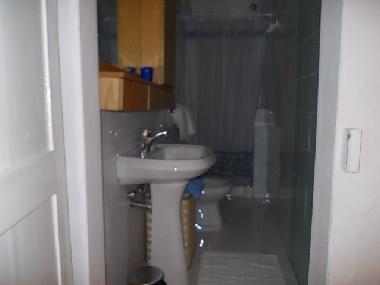 Badezimmer mit Dusche