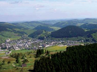 Hochheitdeturm - hchte Sauerlandaussicht auf 875m; fernsicht bis zu 165km