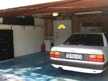 Cottage Chardonnay - Parkplatz in Doppelgarage (links)
