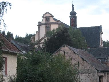 Blick vom Garten auf die Abtei Himmerod.