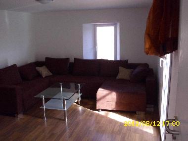 Wohnzimmer mit Schlafsofa (Bild 1)