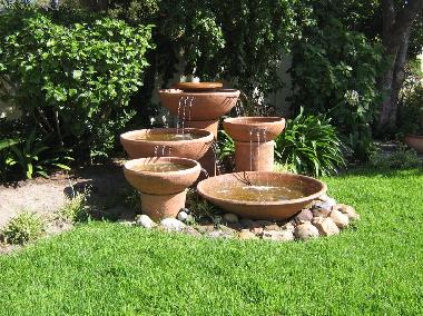 Constantia Cottages - Garten / Wasserkaskade