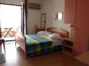 Villa in Petrčane (Zadarska) oder Ferienwohnung oder Ferienhaus