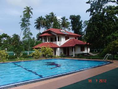 Villa Elephant House mit Swimmingpool